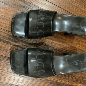 Size 9 Gucci slip on sandal